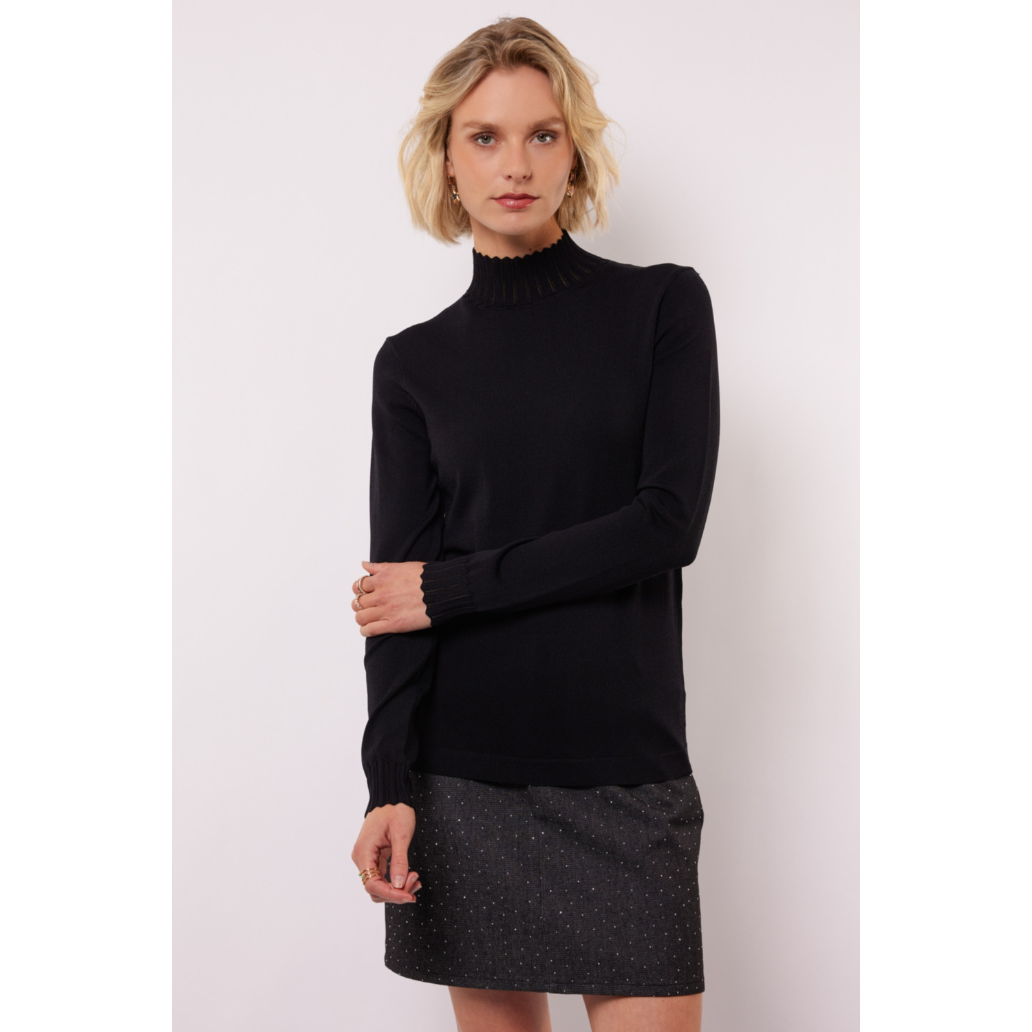 Fluresk Calyx Knit Sweater Zwart