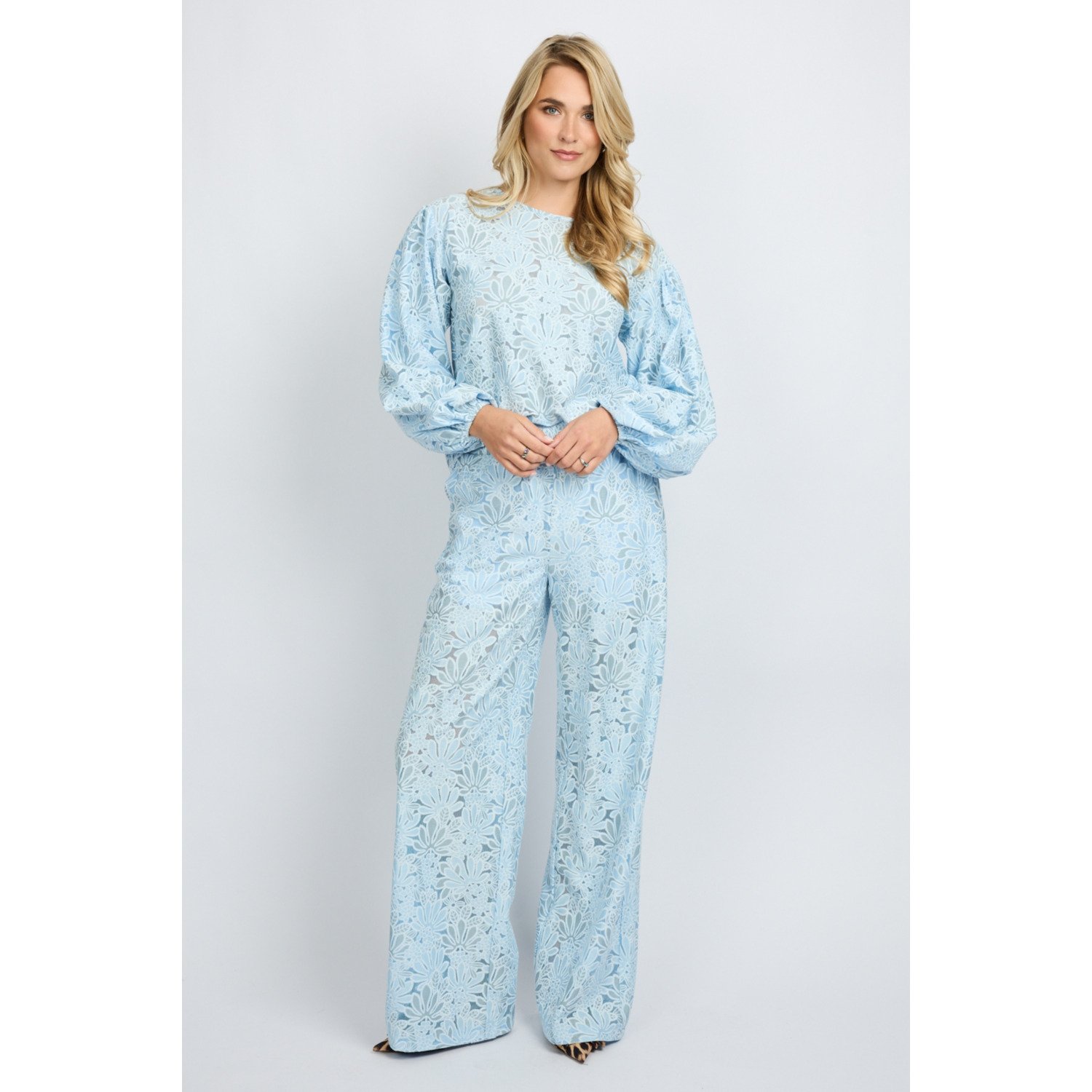 Fluresk Jazmin Flower Blouse Top Licht Blauw - Afbeelding 6