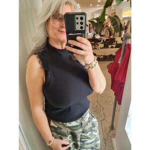 Hypedrop HDida High Neck Lace Top Zwart
