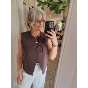 YAS Toril SL Waistcoat Top Bruin