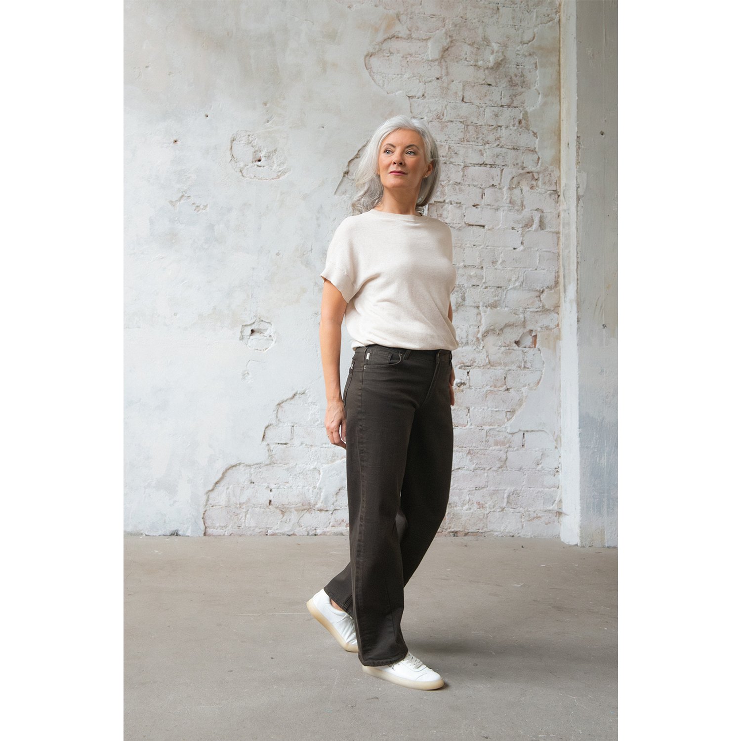 Etiquett Smarty Barrel Jeans Reboot Bruin